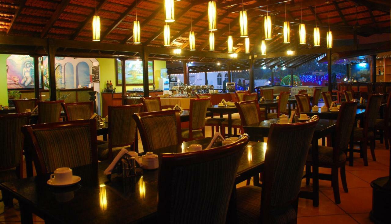 Colonia Santa Maria Hotel Baga Ngoại thất bức ảnh
