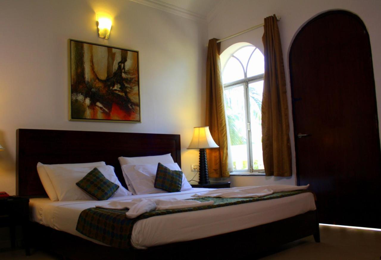 Colonia Santa Maria Hotel Baga Ngoại thất bức ảnh