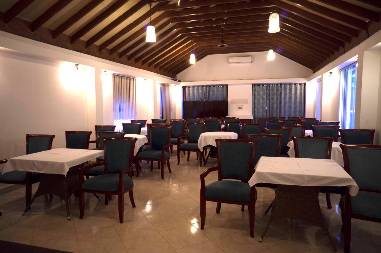 Colonia Santa Maria Hotel Baga Ngoại thất bức ảnh